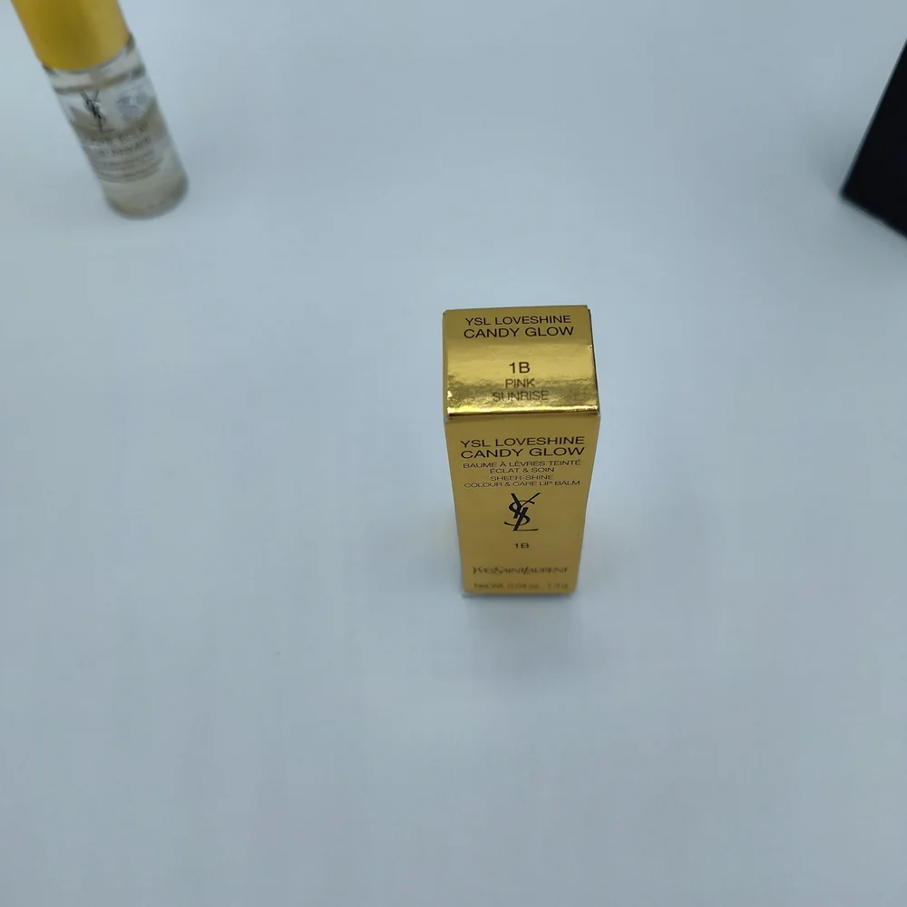 YSL Candy Glow Lip Balm 1B + Touche Éclat Blur Primer + YSL Beauty Sponge Set - Picture 6 of 9